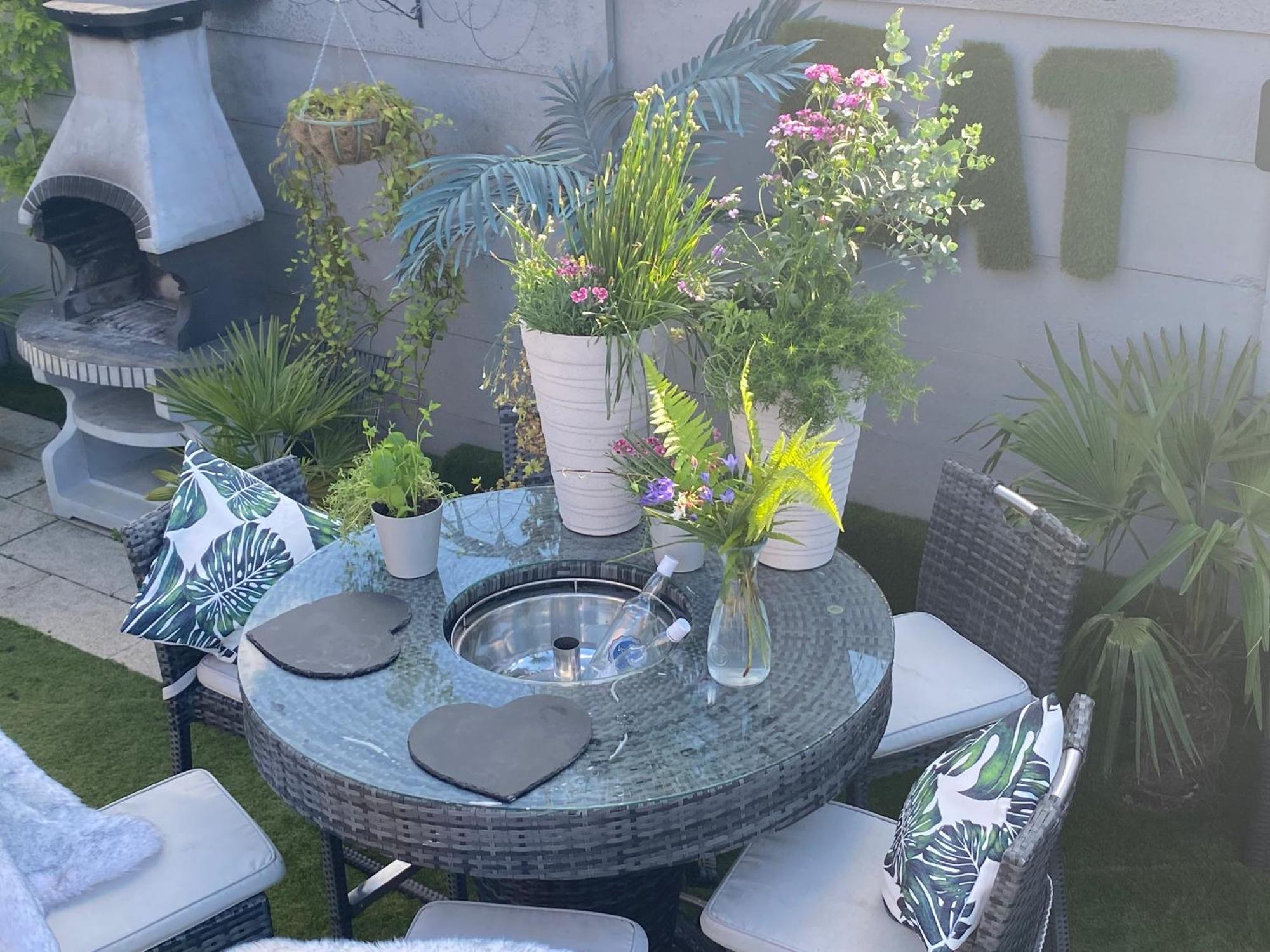 Mini Love Island Style Guest House Includes Personal Hot 24 Hour Swimming Pool, Outdoor Bathtub, Heated Dining Dome And Fire Pit, All This Is Secretly Located In The Busy Suburbs Of Nottingham Exteriér fotografie